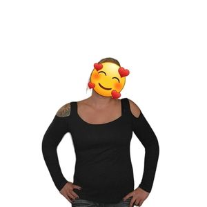 Alloy cold shoulder long sleeve top